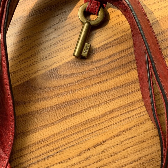 Fossil Red Handbag Purse Women Accessories Medium Leather Shoulder Bag - Picture 2 of 4